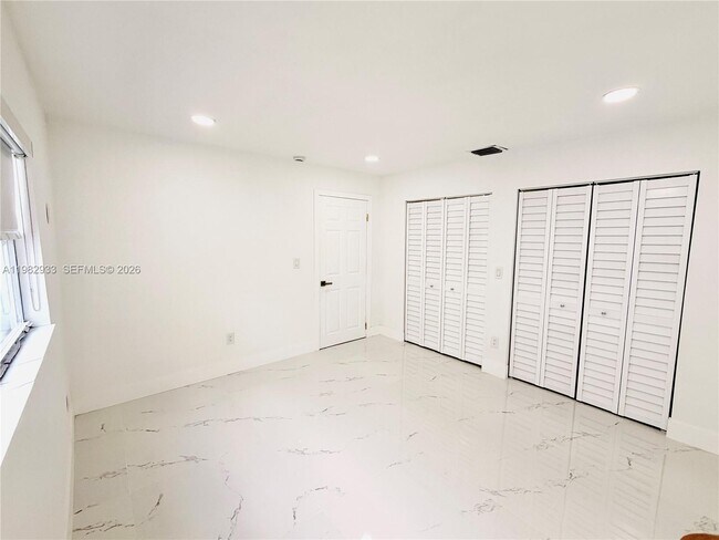 Building Photo - 3354 NW 50th St