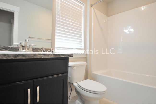 Building Photo - 1864 S 1425 W