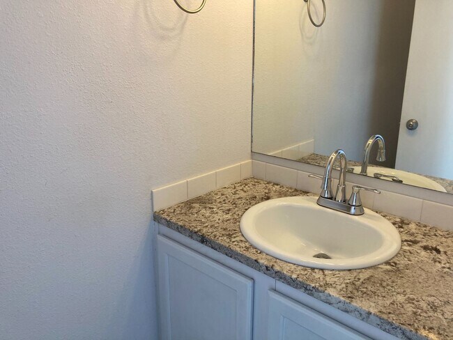 Building Photo - 521 San Juan Circle