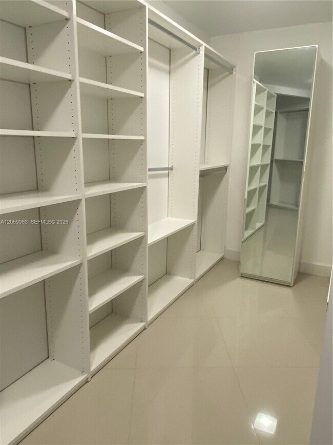 Building Photo - 1111 Crandon Blvd