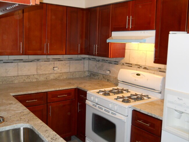 Building Photo - 621 Hapsfield Ln