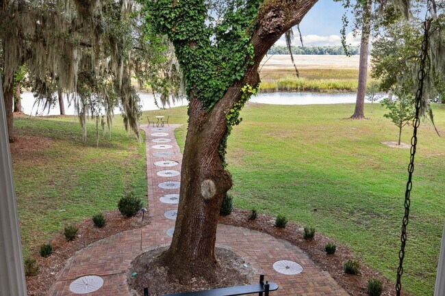 Building Photo - Historic Plantation Property on the Ashley River