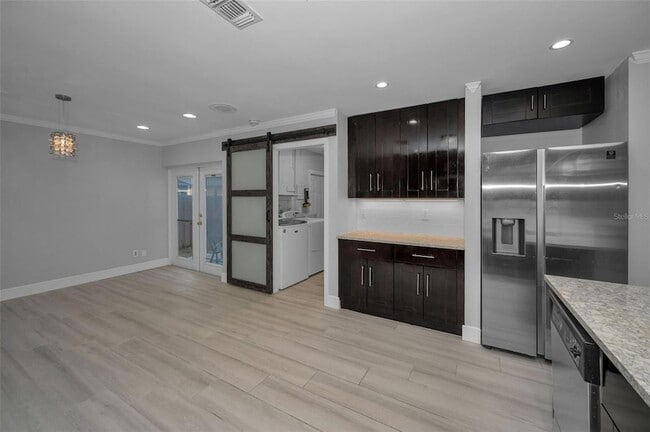 Building Photo - 1502 Cottonwood Terrace