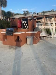 Building Photo - 650 Pinellas Point Dr S