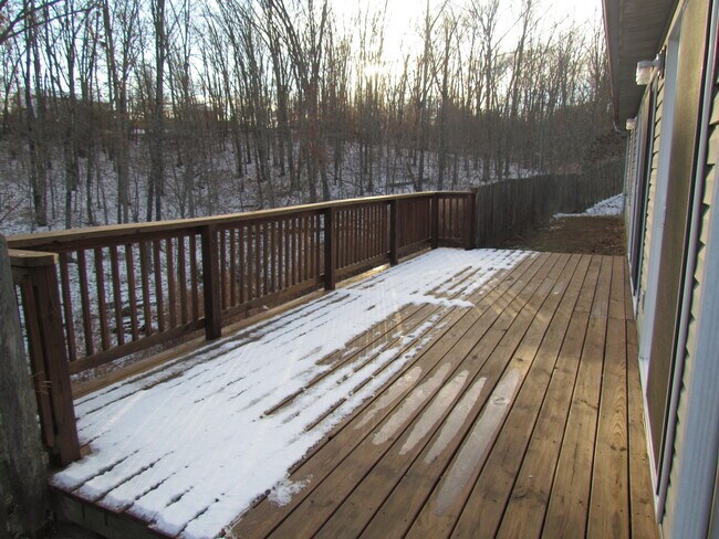 Building Photo - 15908 Tracker Ln