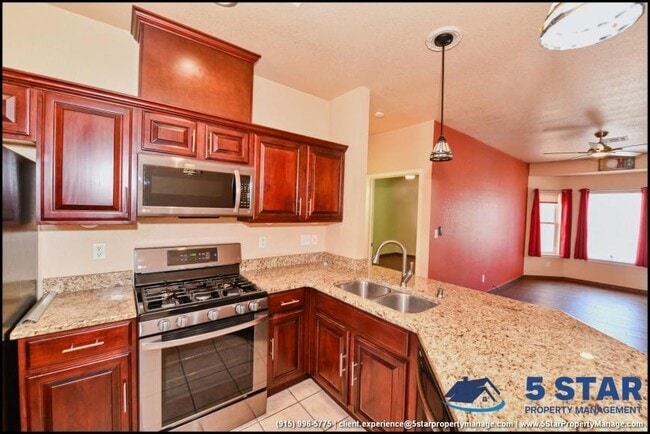 Building Photo - 3 bedroom in El Paso TX 79934