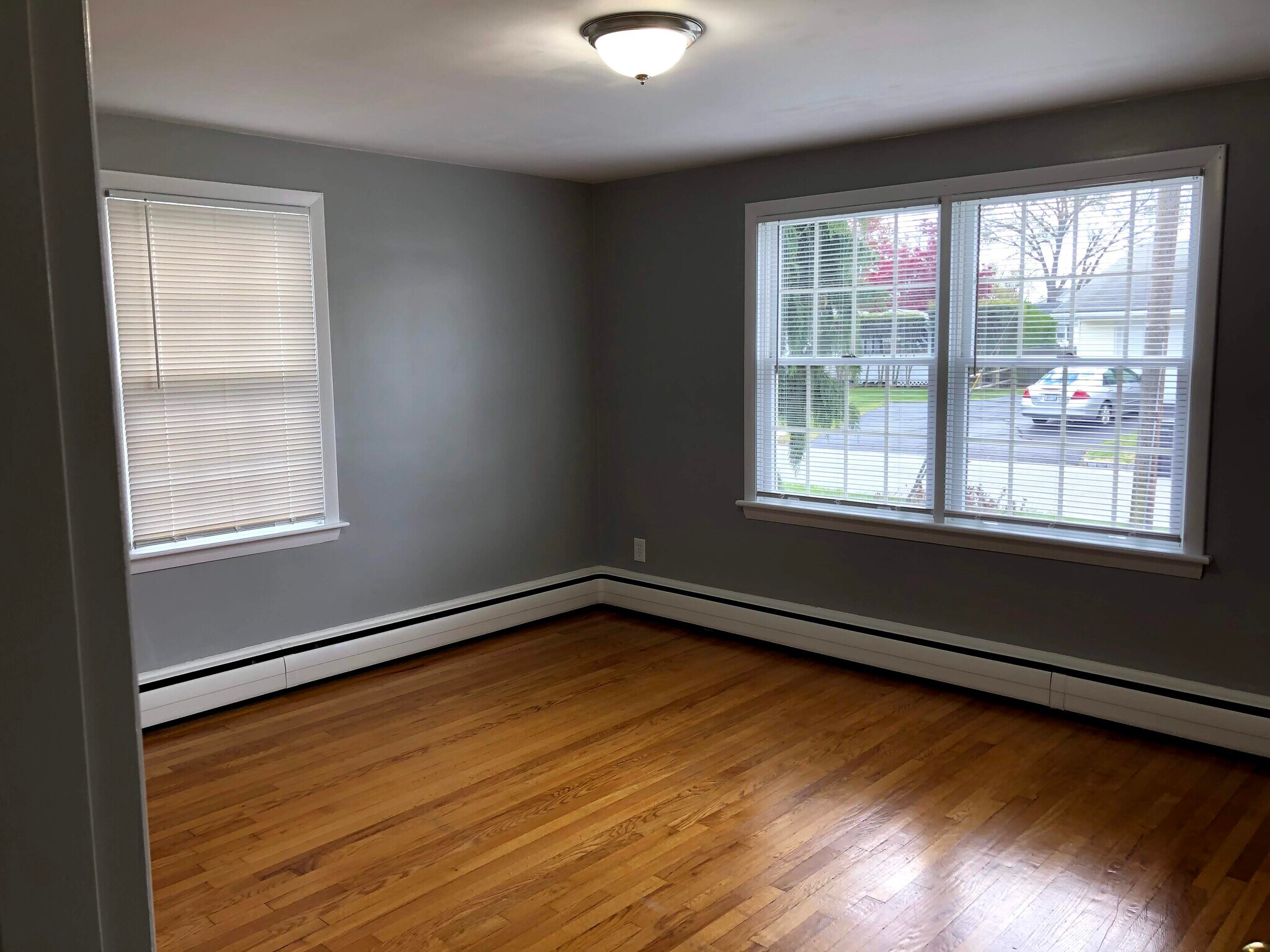 Building Photo - 236 Mapleton St