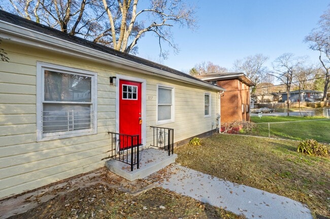Building Photo - We Bringing Affordable Back - Intown Living - Voucher Approved!