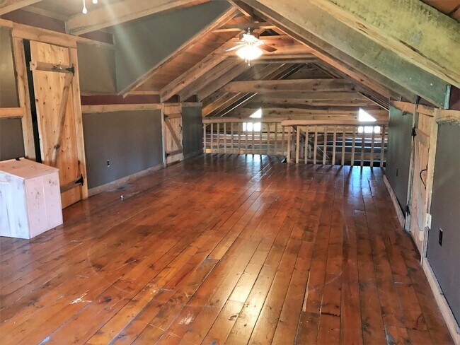 Building Photo - 4079 Co Rd 55