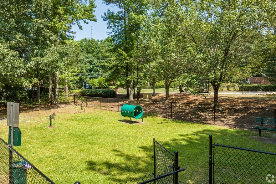 Building Photo - The Mark 7120