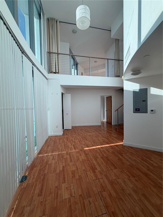 Building Photo - 350 S Miami Ave