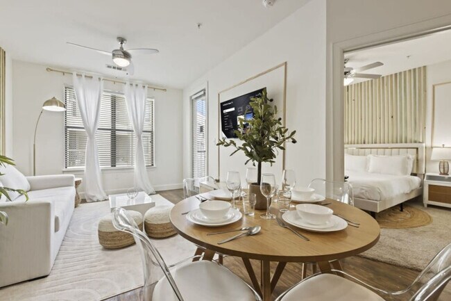 Building Photo - 5445 Town and Country Blvd