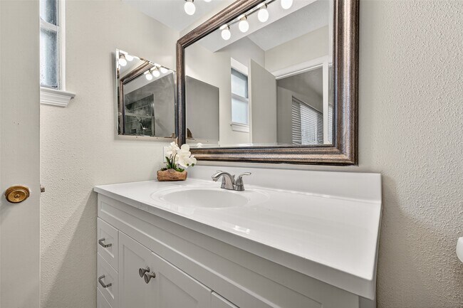 Building Photo - 6822 Dusty Dawn Dr