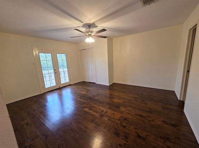 Building Photo - 5839 Lake Point Dr