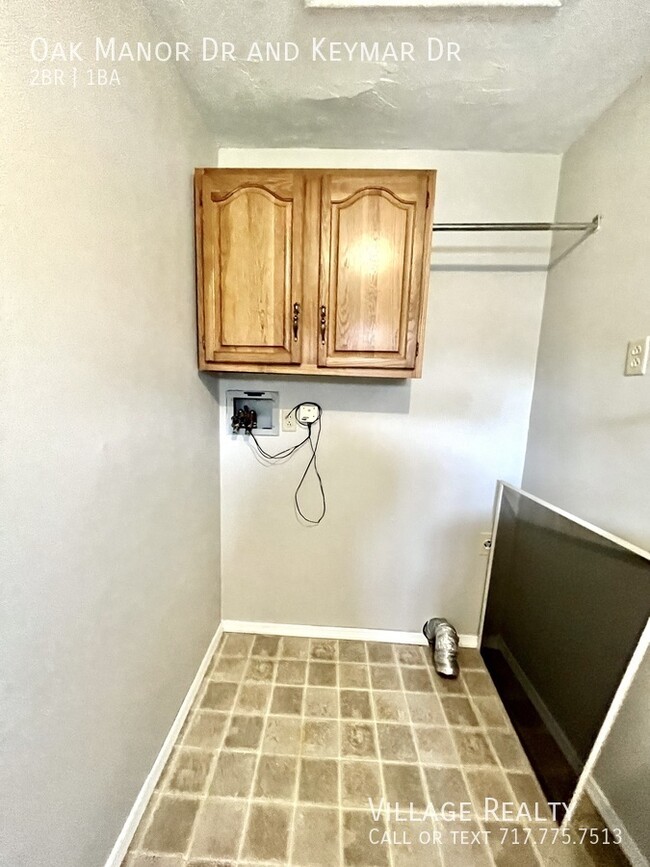 Building Photo - Most utilities included! Large 2-Bed apart...