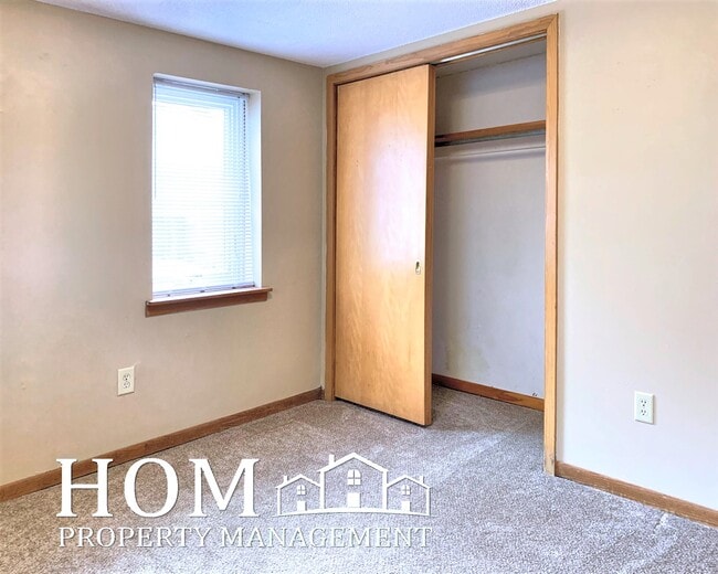 Building Photo - 108.5 Rogers St