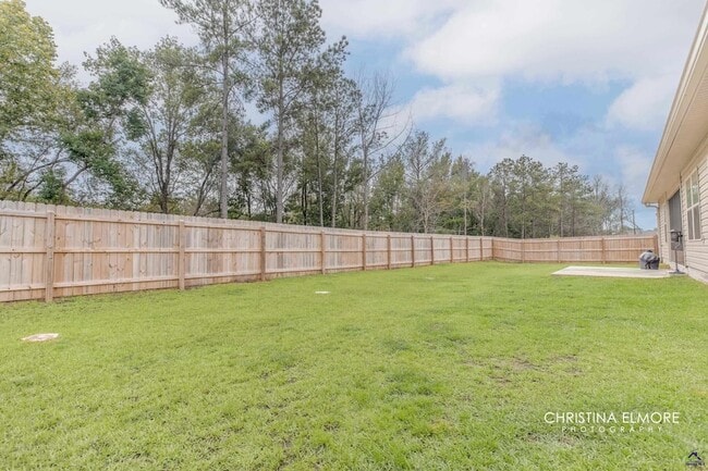 Building Photo - 214 Creek Ridge Dr