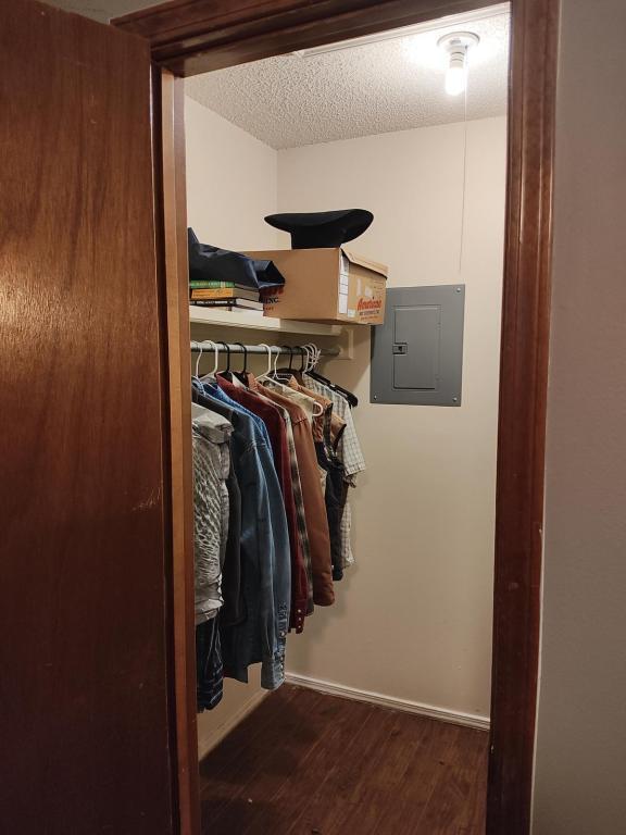 Building Photo - 71 Valleyview Rd