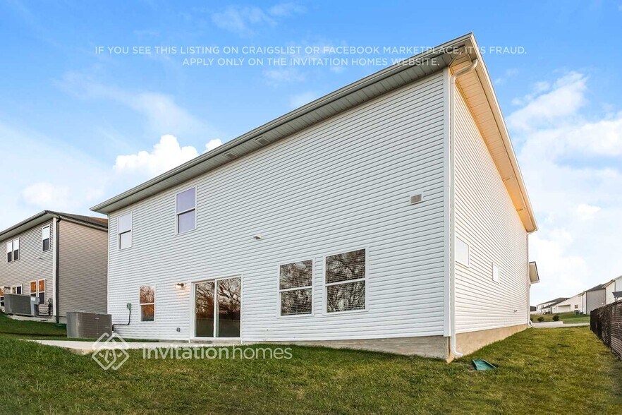 Building Photo - 1347 Bluffton Cir