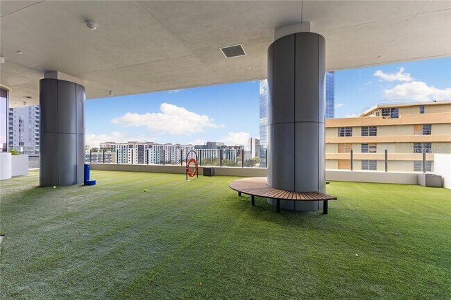 Building Photo - 275 1st Ave S