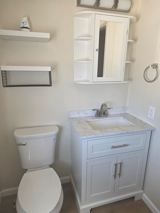 Building Photo - Fully Remodeled 2 bed/2 bath on 2 lots and Huge detached Garage!