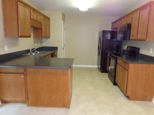 Building Photo - 3720 Southbend Dr