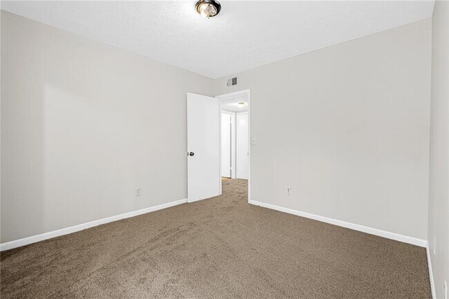 Building Photo - 3451 Cobbs Ferry Dr