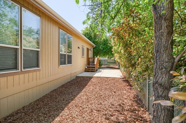 Building Photo - Wilson Tri-Plex