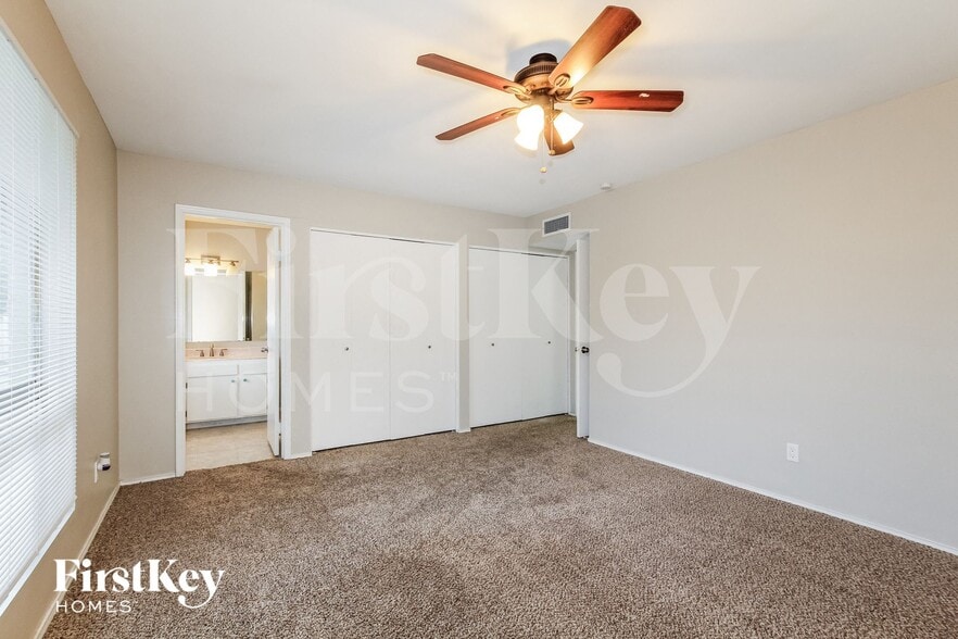 Building Photo - 9047 N 48th Ave