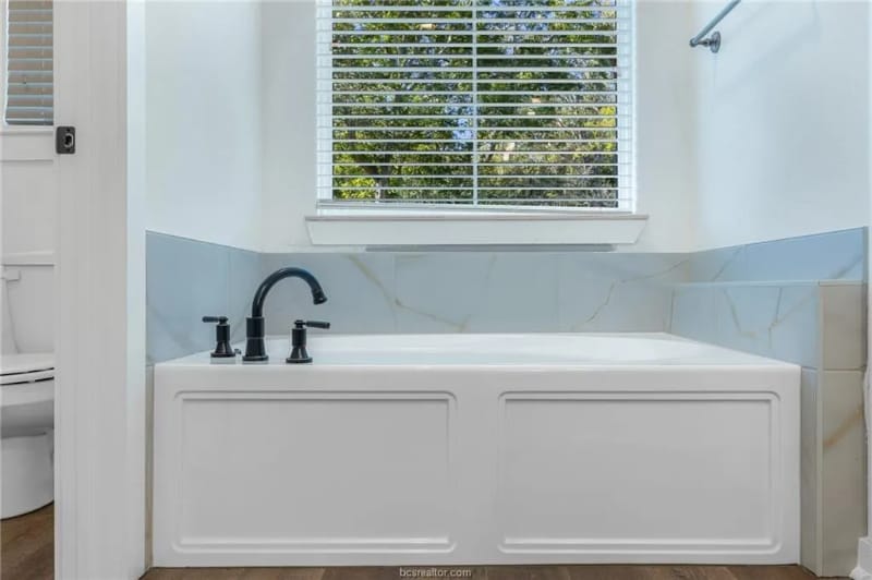 Building Photo - 5041 Mooney Fls Dr