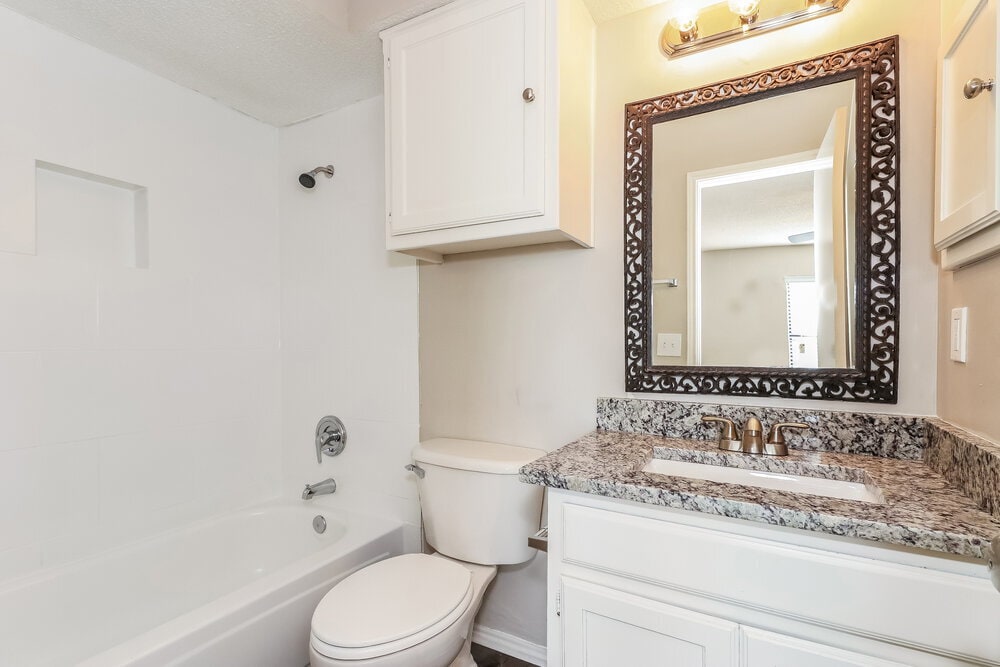 Building Photo - 2808 Barnes Dr