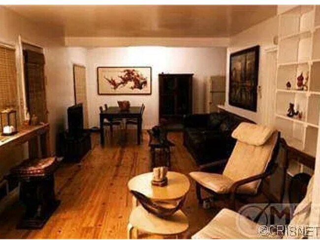 Living room - 3626 Veteran Ave