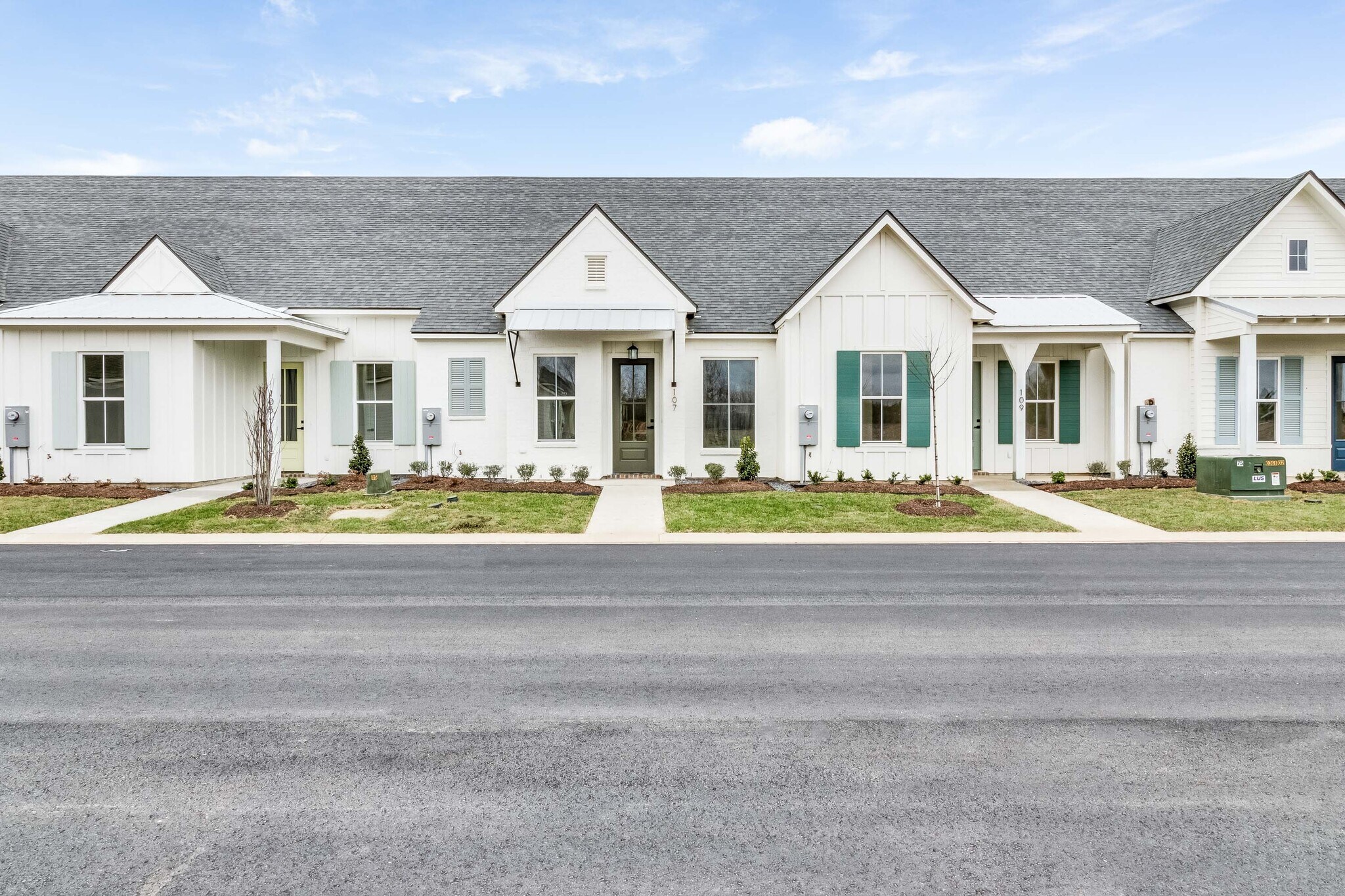 Building Photo - 307 Edsall Ln