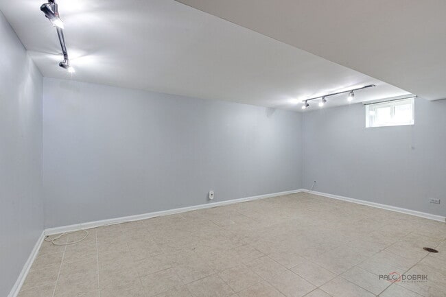 Building Photo - 1115 Shermer Rd