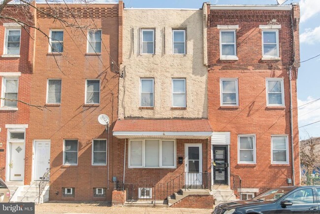 Building Photo - 2079 E Tioga St