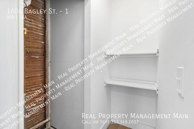 Building Photo - 1604 Bagley St