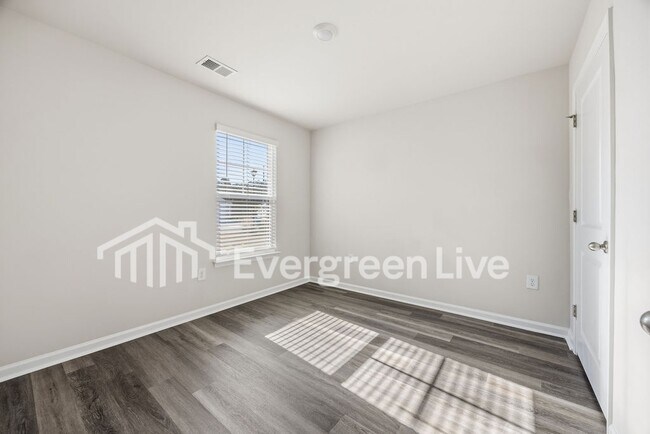 Building Photo - Coming Soon!