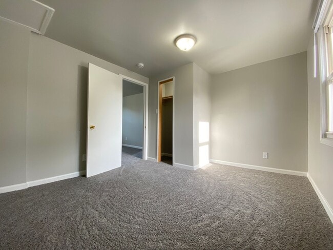 Building Photo - 1236 W 17th Ave