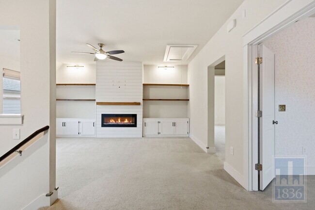 Building Photo - 13501 Metric Blvd