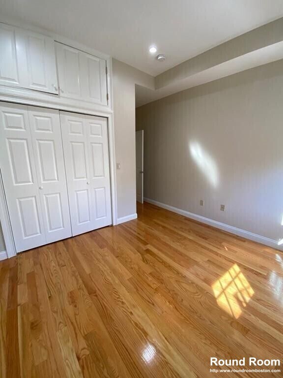 Building Photo - 261 W 2nd St