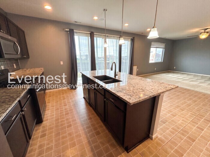Building Photo - 2560 Gobi Dr