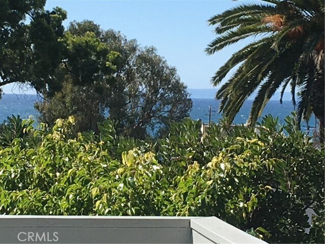 Building Photo - 460 St Ann's Dr