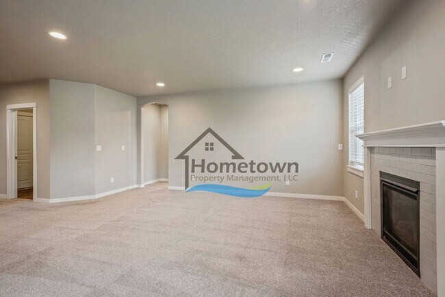 Building Photo - 3 Bedroom 2 Bath Home with 2-Car Attached ...