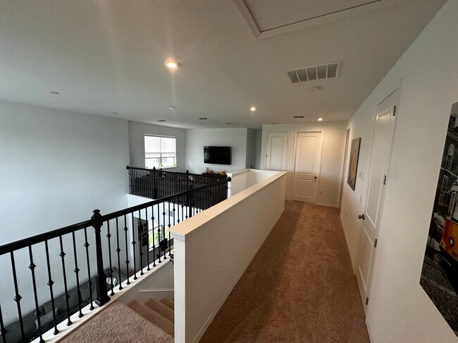 Building Photo - 1368 Blue Stem Ln