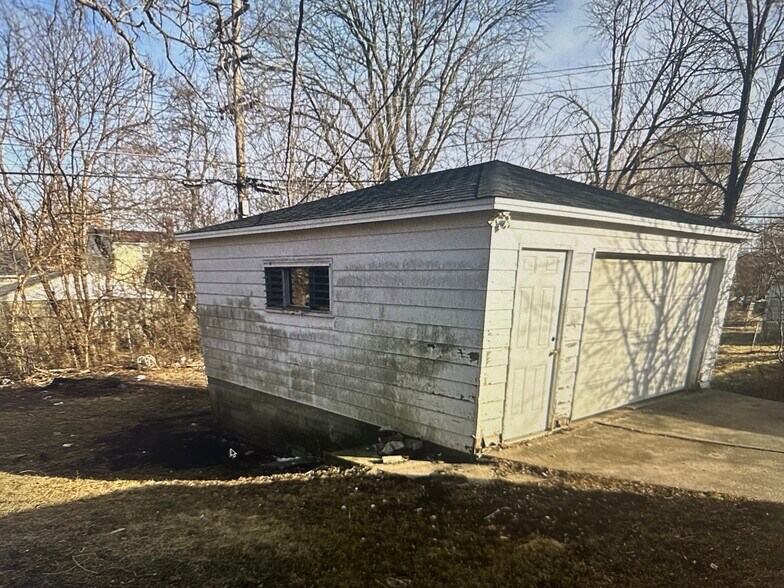 Building Photo - 626 Hillside Rd