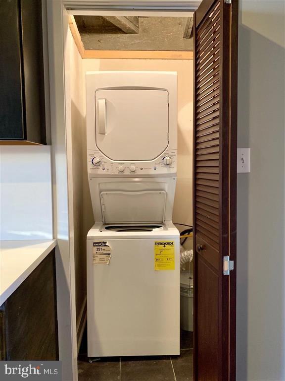 Building Photo - 723 Sansom St