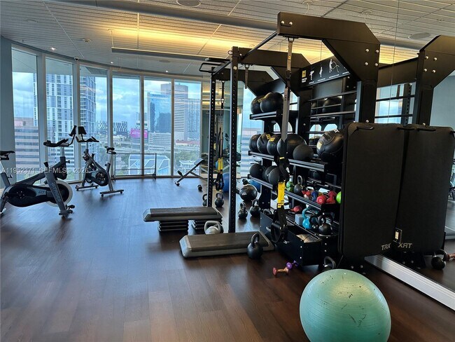 Building Photo - 185 SW 7th St