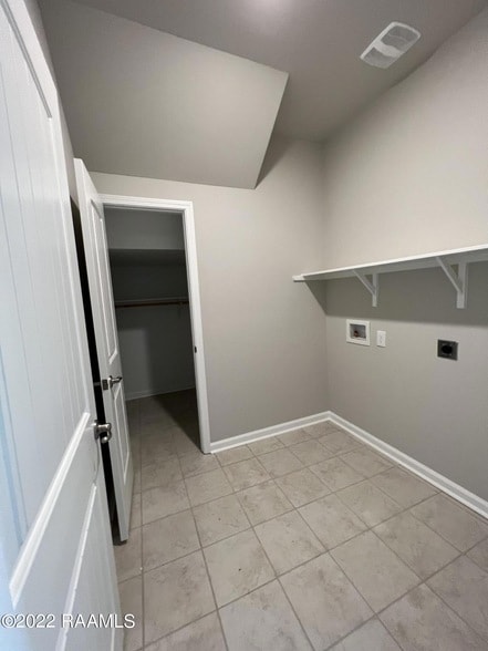 Building Photo - 213 Garden Oaks Ave