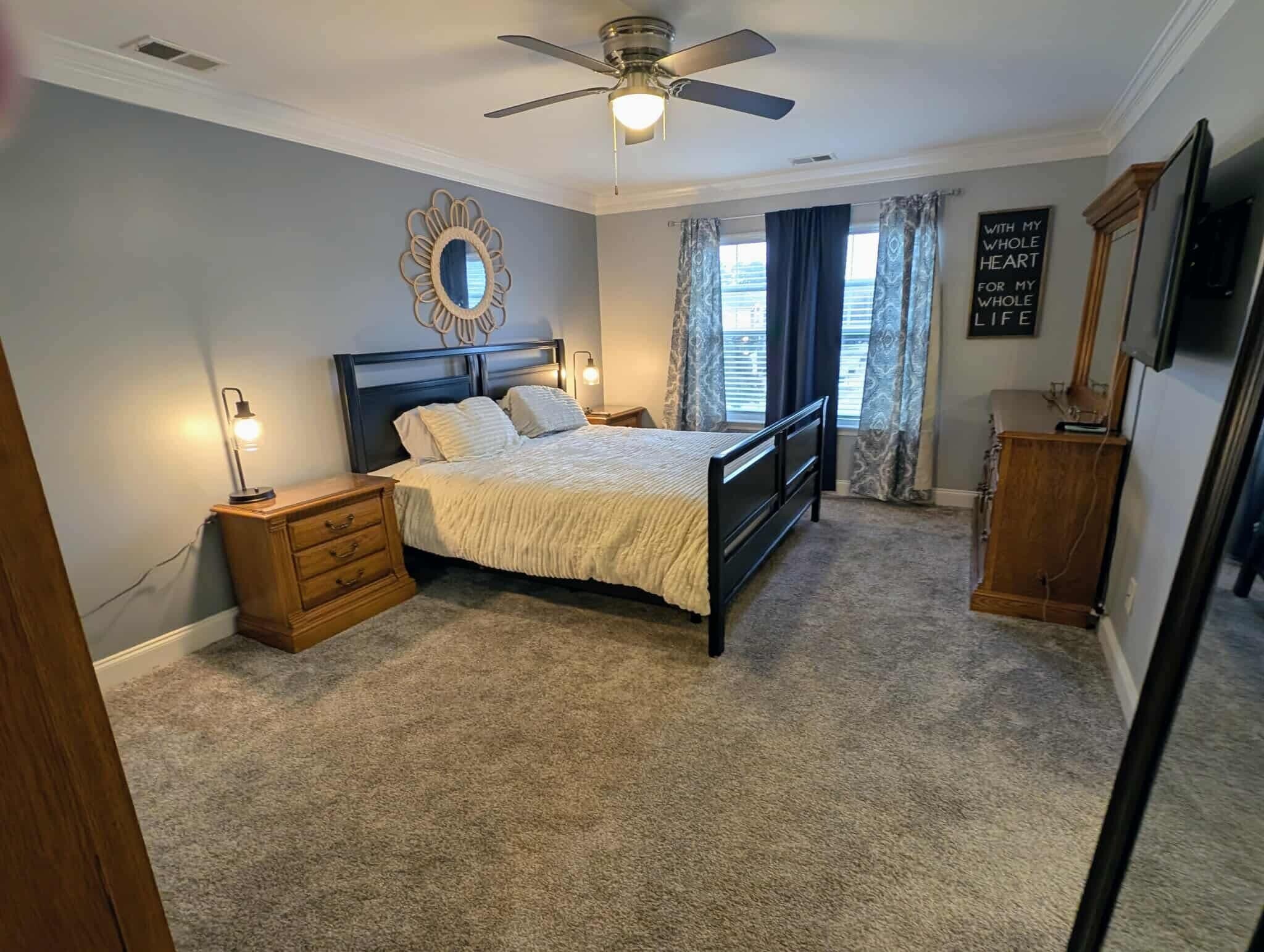 Building Photo - 400 Laurel Leaf Dr