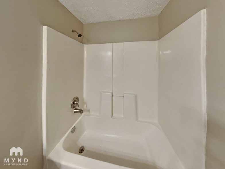 Building Photo - 809 Brian Ln